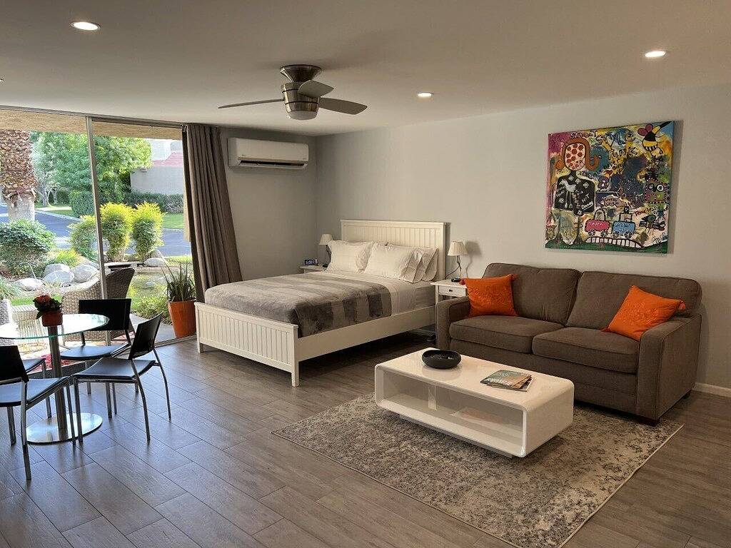 Ganze Wohnung, Umgestaltetes Studio im Shadow Mountain Resort & Club in Palm Desert, Coachella Valley