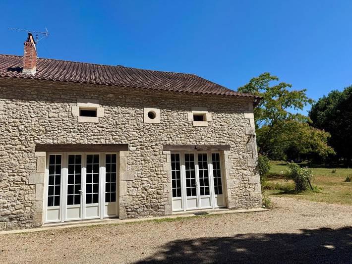 Location de vacances pour 8 personnes, avec Terrasse et Jardin ainsi que Piscine et Vue sur le lac à Monestier - 4