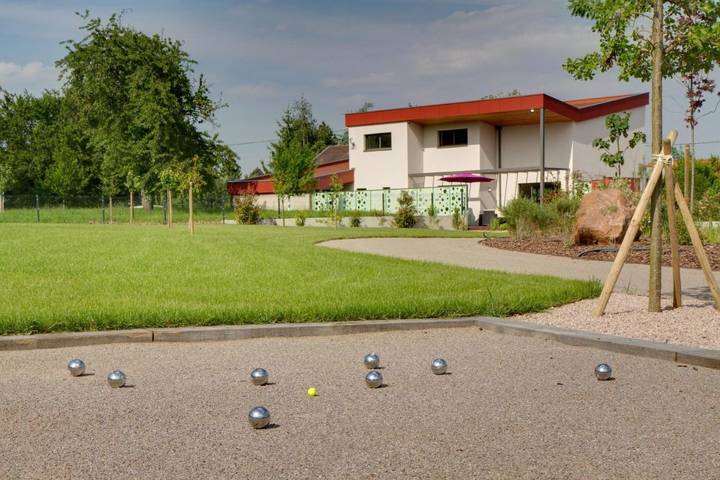 Location de vacances pour 6 personnes, avec jardin et jacuzzi, adapté aux familles à Bœrsch - 2