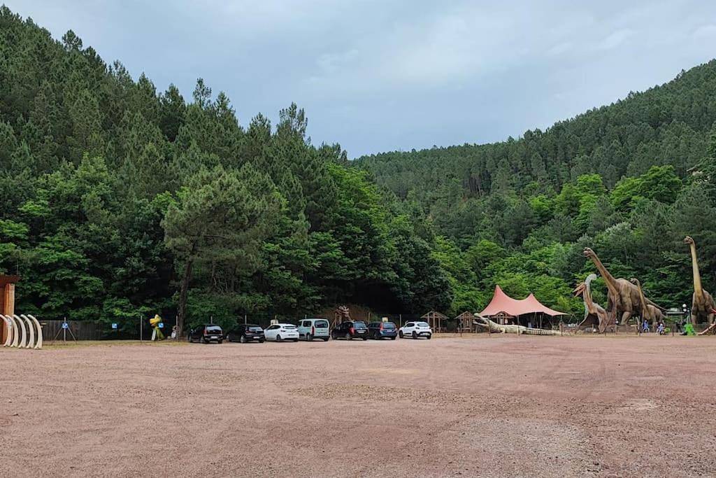 Appartement entier, Two-Bedroom Apartment in La Grand-Combe, Parc national des Cévennes