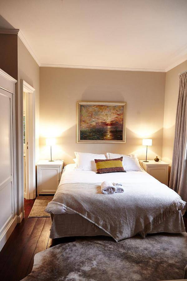 Gîte pour 2 personnes, avec piscine et jardin, adapté aux familles à Uccle - 3