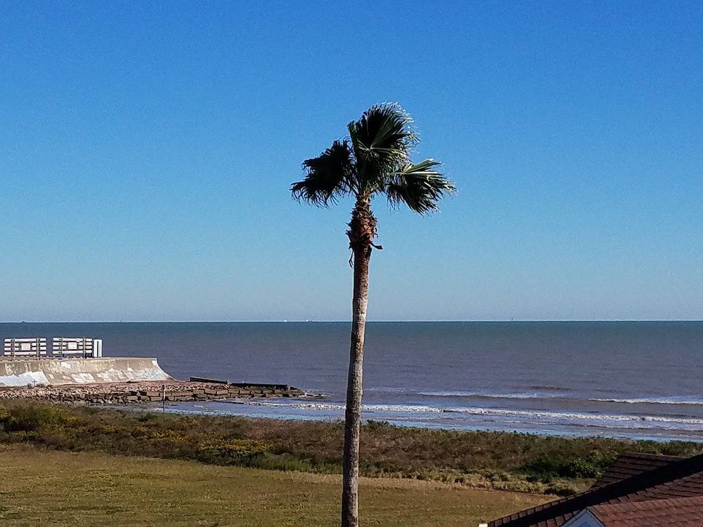 Beach Rental for 6 Guests in Galveston Island, Galveston