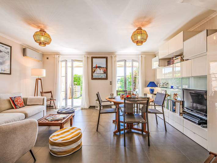 Maison de vacances pour 4 personnes, avec jardin ainsi que terrasse et vue à Roquebrune-sur-Argens