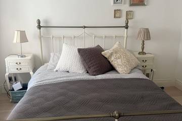 Log Cabin for 4 People in Hastings, East Sussex, Photo 1