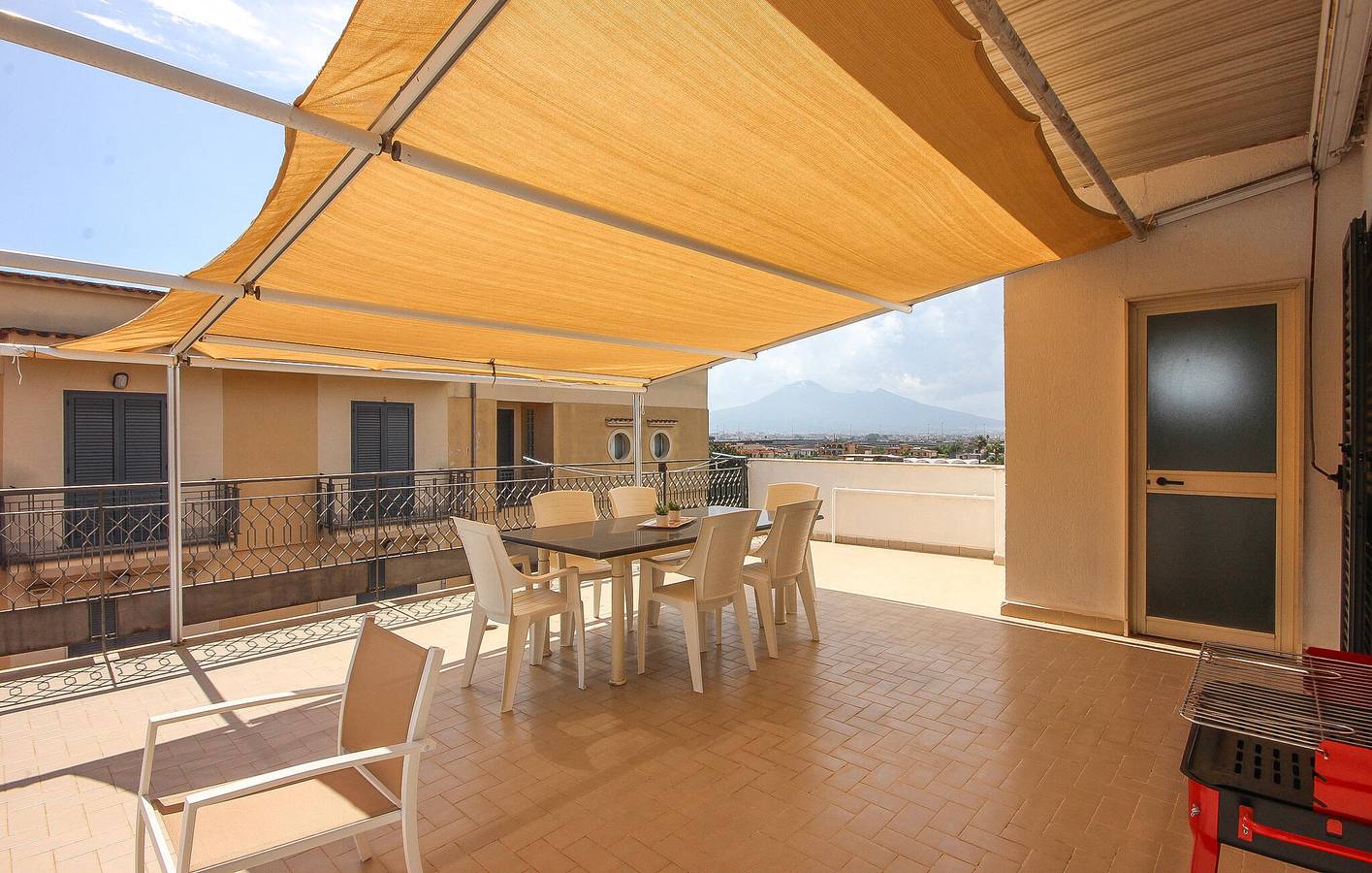 Appartamento intero, Accogliente appartamento con parcheggio e terrazza, vicino a Sant'Antonio Abate in Angri, Costa tirrenica Campania