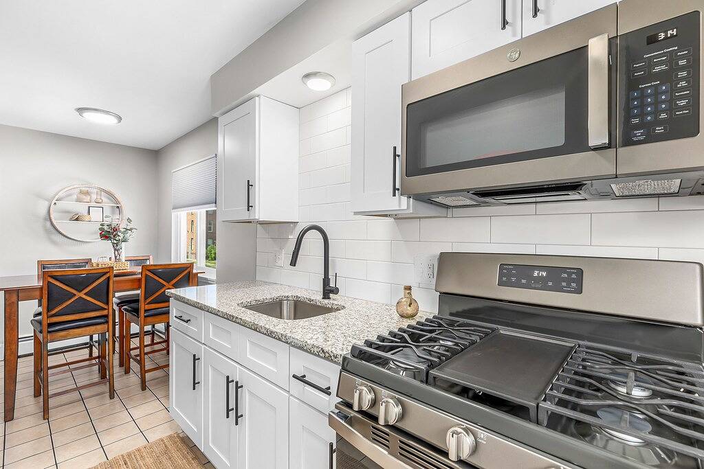 Ganze Wohnung, Prime Location! King Bed near Mt. Clemens Downtown in Mount Clemens, Lake St. Clair