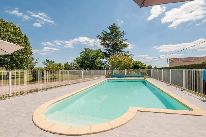 Maison de vacances pour 6 personnes, avec terrasse ainsi que piscine et jardin - 1