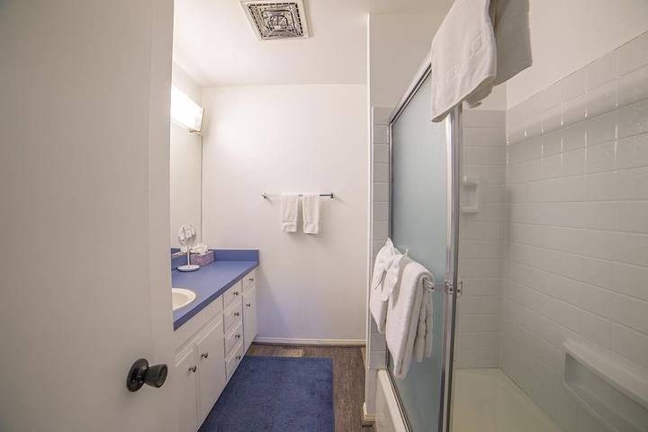 Vacation rental for 6 people, with balcony and pool as well as hot tub and sauna in Mammoth Mountain