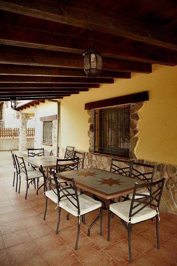 Casa rural para 24 personas, con Jacuzzi y Terraza además de Jardín y Piscina en Navatalgordo - 3