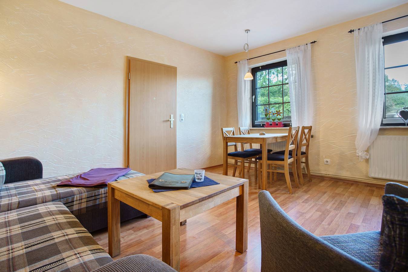 Ganze Wohnung, Ferienwohnung 'Drewitzer See, 40qm' mit Privatterrasse, Gemeinschaftsgarten und Wi-Fi in Malchin, Kummerower See