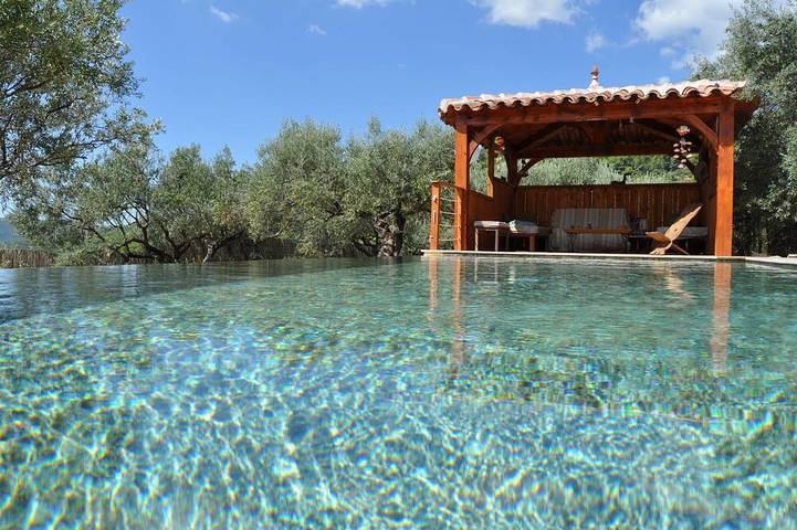 Villa für 8 Personen, mit Garten und Whirlpool - 1