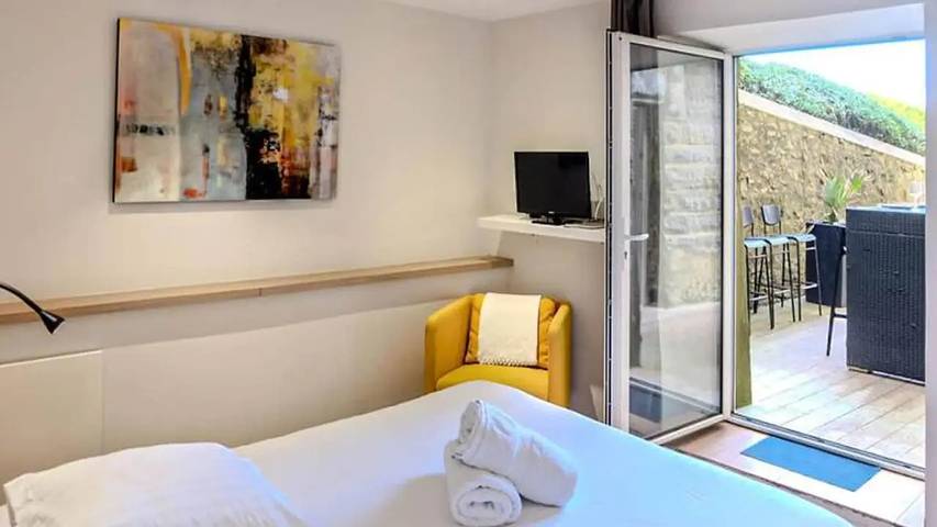Gîte pour 6 personnes, avec terrasse dans Plage du Miramar - 2