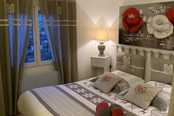 Location de vacances pour 2 personnes, avec terrasse et jardin dans Lac de Saint-Cassien - 2