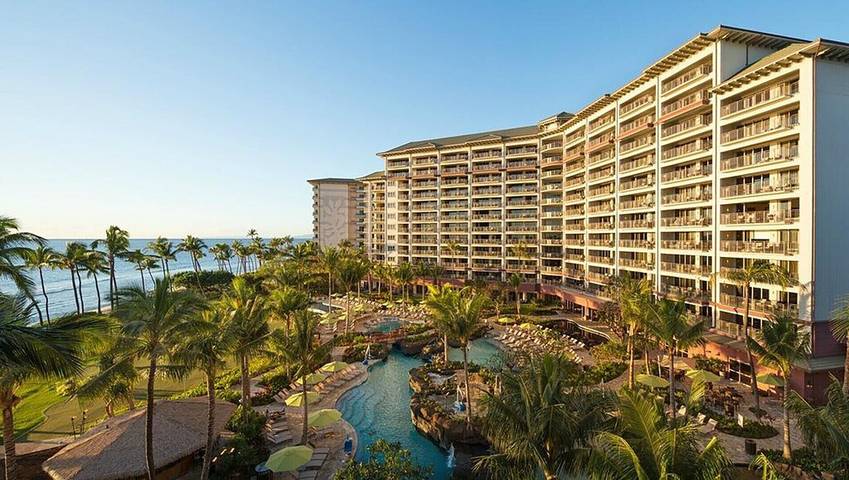 Hotel for 4 people, with yard and hot tub as well as pool in Lahaina