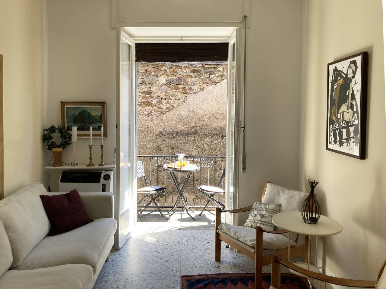 Appartamento intero, Casa vacanze centro storico di Lesa Lago Maggiore in Lesa, Lago Maggiore (Piemonte)