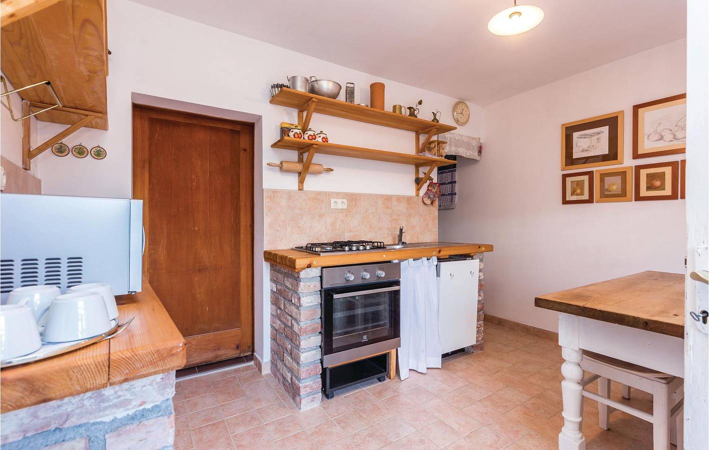 Geräumige 154 m² große Wohnung mit Terrasse, Parkplatz und WLAN in Bribir, Primorje-Gorski Kotar