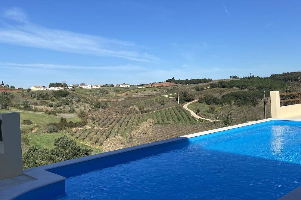 Terra Luso Estate perto da Serra de Montejunto in Serra de Montejunto, Distrito de Lisboa