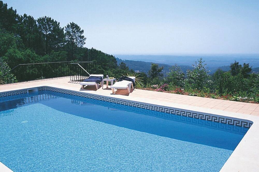 Schöne Villa, ideal für einen erholsamen Urlaub, mit Pool und Blick auf die Küste. in Monchique, Monchique gebirge