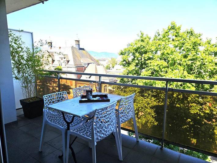 Gîte pour 4 personnes, avec vue et terrasse dans Gare De Colmar