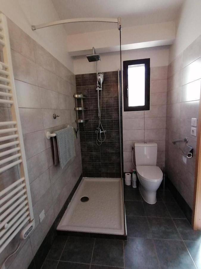 Appartement entier, T3 Independant de 62 m2, place de parking privé, au calme et central, avec jardinet et balcon in Saint-Georges-d'Orques, Côte méditerranéenne (France)