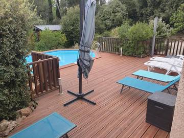 Gîte pour 8 personnes, avec piscine et jardin à Sillans-la-Cascade
