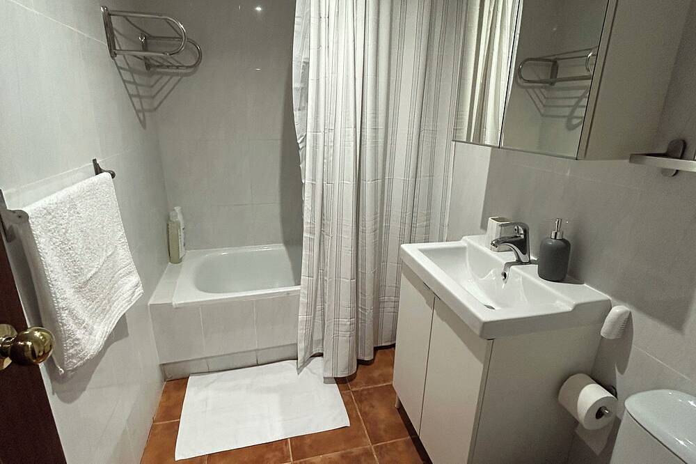 Entire apartment, Charming apartment in the best area of downtown Vigo in Vigo, Rías Baixas