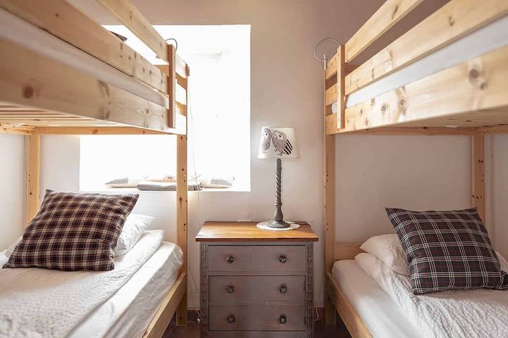 Aterpea, accommodation space for 12 guests at Amaloka Holiday Home. in Trucios-Turtzioz, Cordillera Cantábrica