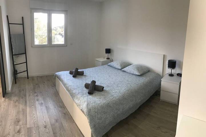 Villa pour 5 personnes, avec piscine ainsi que terrasse et jardin dans Boulouris - 3