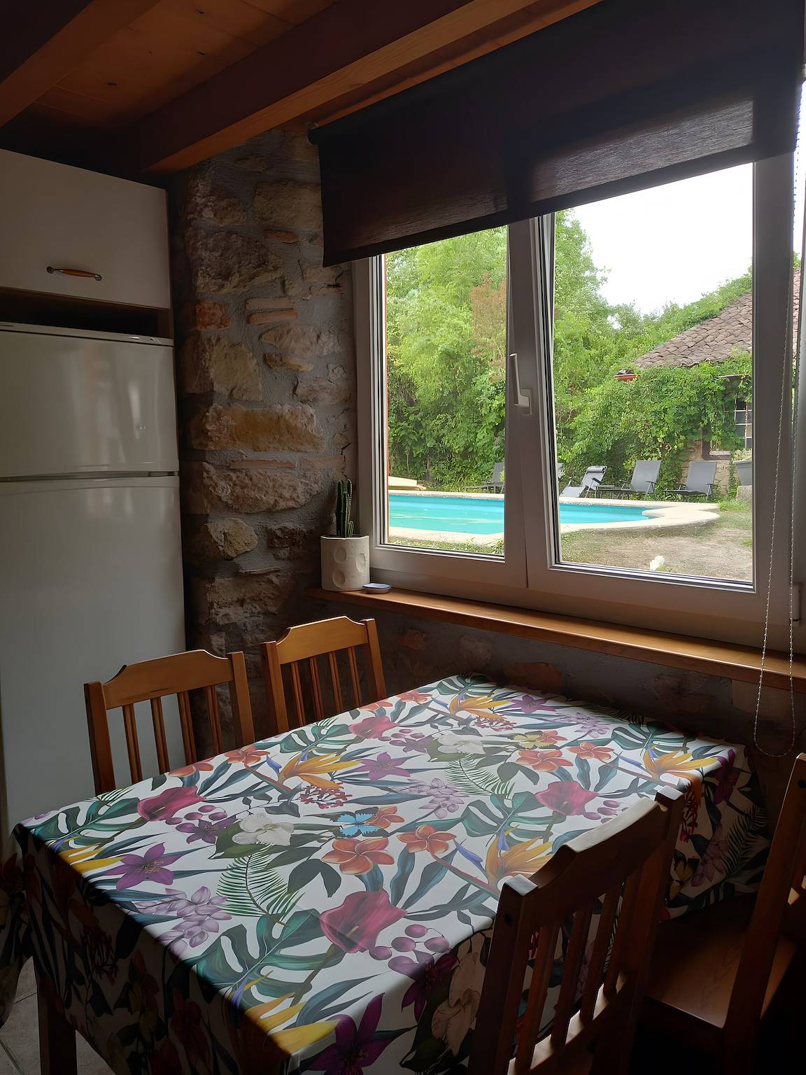 Apartamento entero, Apartamento en Alsasua con piscina compartida, Wi-Fi y aire acondicionado in Alsasua, Cordillera Cantábrica