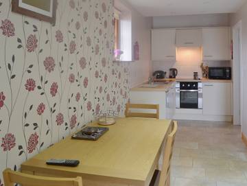 Log Cabin for 2 People in Forest of Bowland, Photo 3