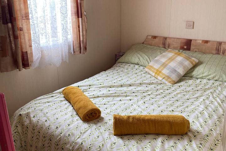 Cottage for 9 people, with garden and ocean view as well as pool, child-friendly in Camber Sands