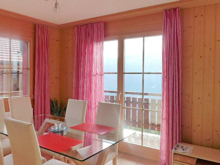 Ferienwohnung für 2 Personen, mit Balkon und Garten sowie Ausblick und Seeblick in Beatenberg - 3