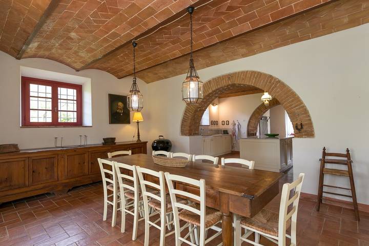 Villa 'Paganini' con piscina privata, terrazza privata e Wi-Fi in Montecatini Val di Cecina, Costa degli Etruschi