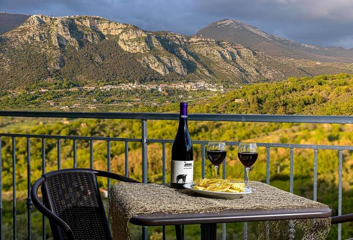 Chambre d’hôte pour 2 personnes, avec Balcon et Terrasse ainsi que Jardin et Vue à Giungano