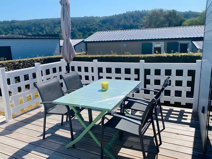 Gîte pour 4 personnes, avec Vue sur le lac à Caurel