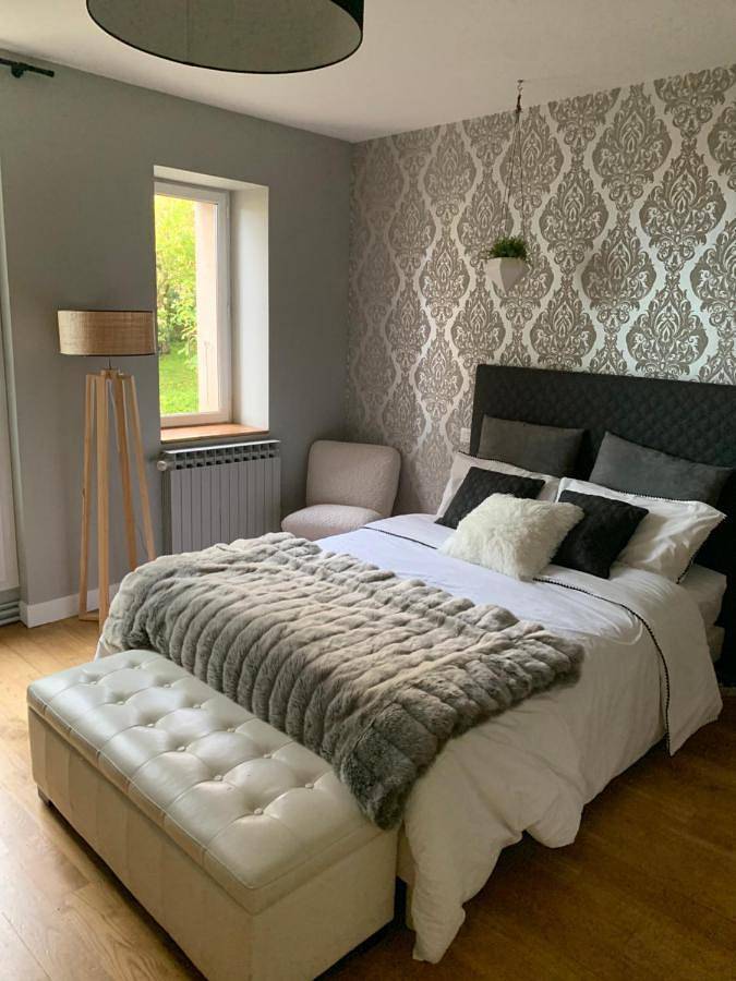 Chambre d’hôte pour 6 personnes, avec terrasse à Sallebœuf
