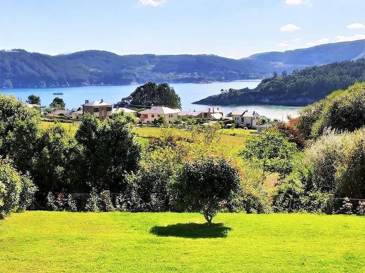 Chalet para 8 personas, con vistas y jardín, Se admiten mascotas en Rías Altas - 3