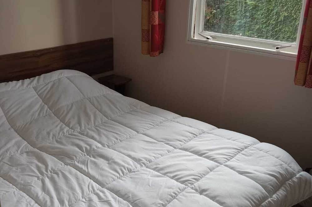 Mobile home in a 4* campsite 5 minutes from the beaches in Les Mathes, Côte de Beauté