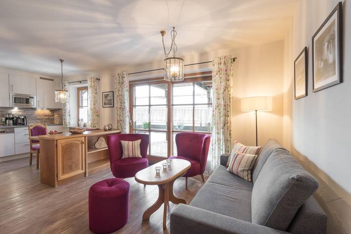 Ferienwohnung für 4 Personen, mit Terrasse und Ausblick in Oberstdorf