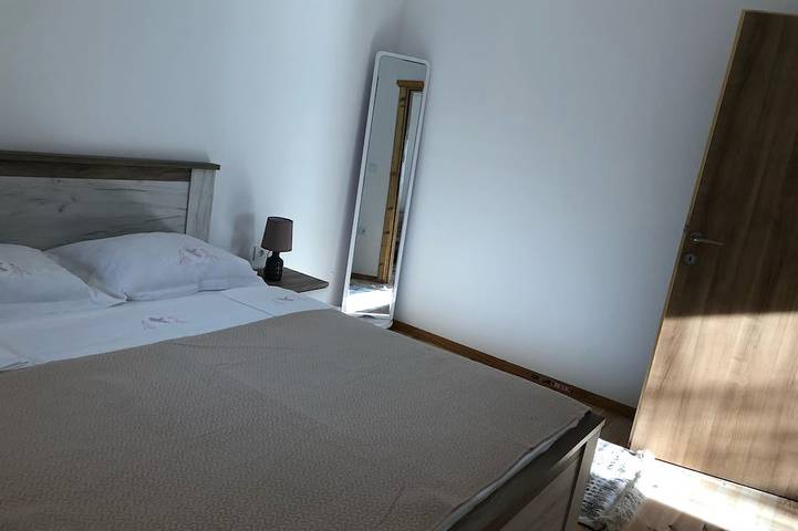 Bungalow für 5 Personen, mit Balkon und Garten in Montenegro - 3