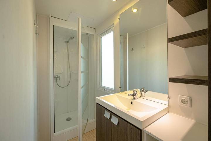 Location de vacances pour 4 personnes, avec piscine ainsi que jacuzzi et terrasse à Auribeau-sur-Siagne - 4