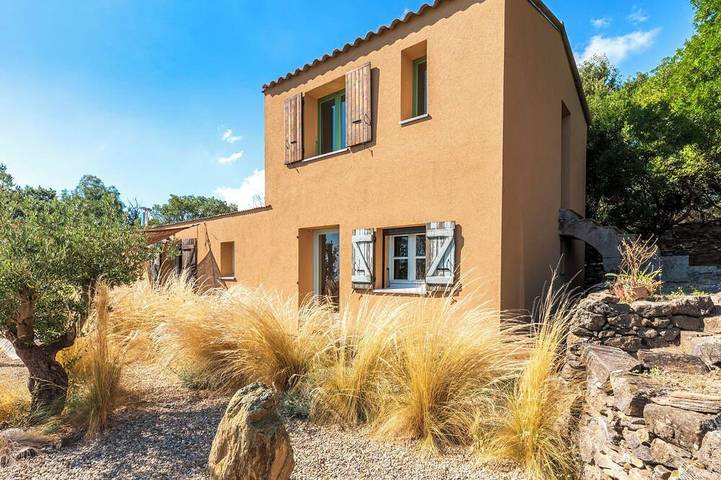 Location de vacances pour 6 personnes, avec terrasse, animaux acceptés à San-Giuliano