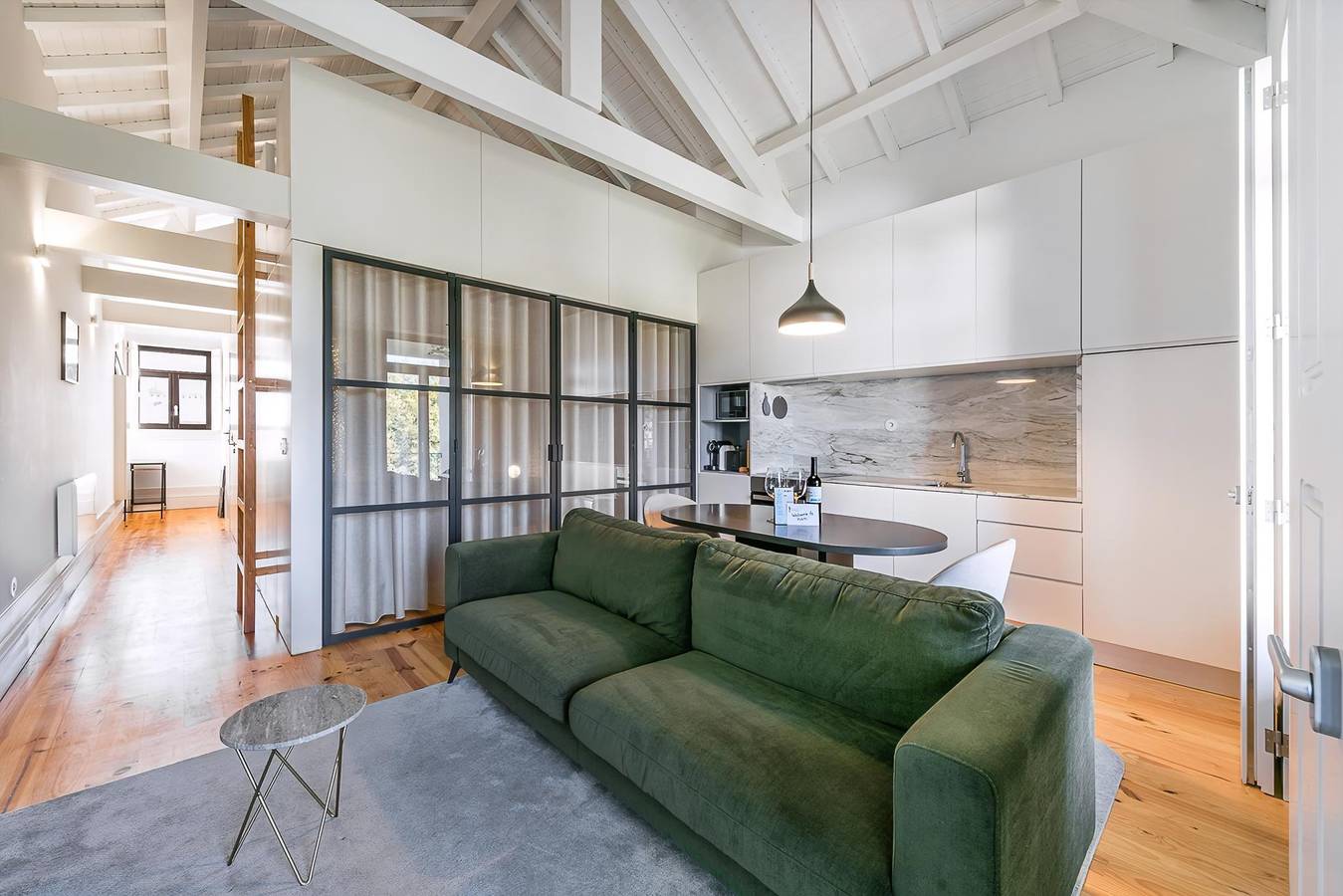 Geheel appartement, Vakantieappartement voor 4 personen met balkon in Cedofeita, Porto