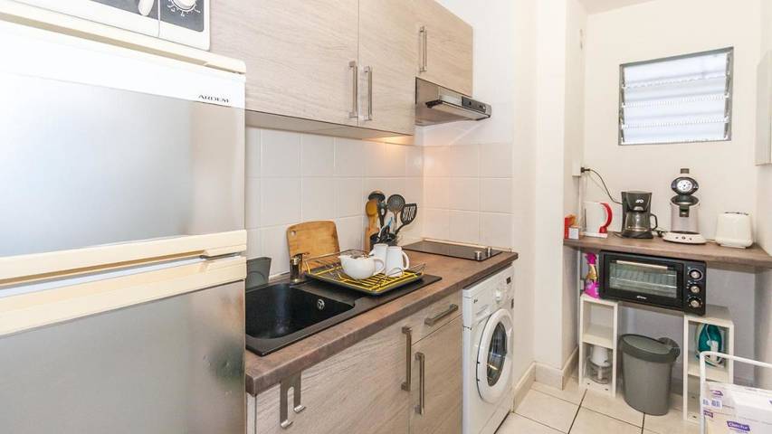 Gîte pour 2 personnes, avec terrasse dans Saint-Gilles les Bains - 4