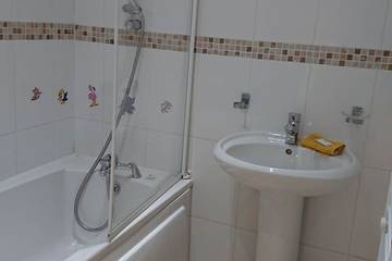 Apartment for 4 People in Merseyside, Photo 3