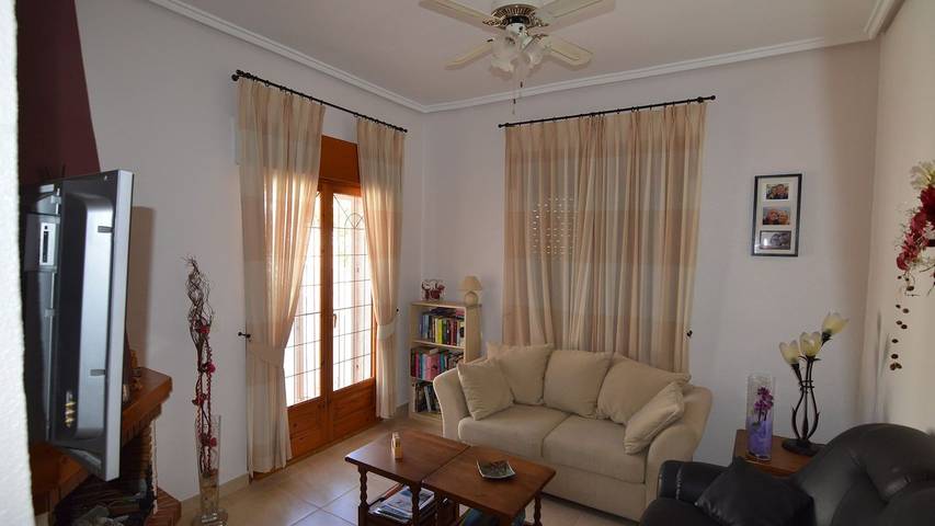 Casa rural para 4 personas, con jardín además de piscina y jacuzzi en Rojales - 2