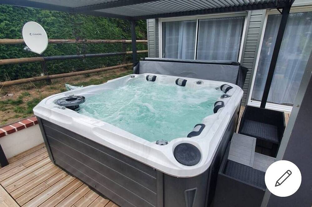 Cottage avec Spa privatif Deauville plage à 15mn in Sainte-Famille-en-Auge, Lisieux und Umgebung