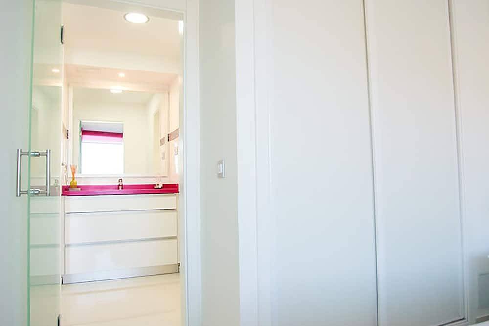 Ganze Wohnung, Modernes Designer Apartment mit großer Terrasse und blick aufs Meer! in Taurito, Mogán