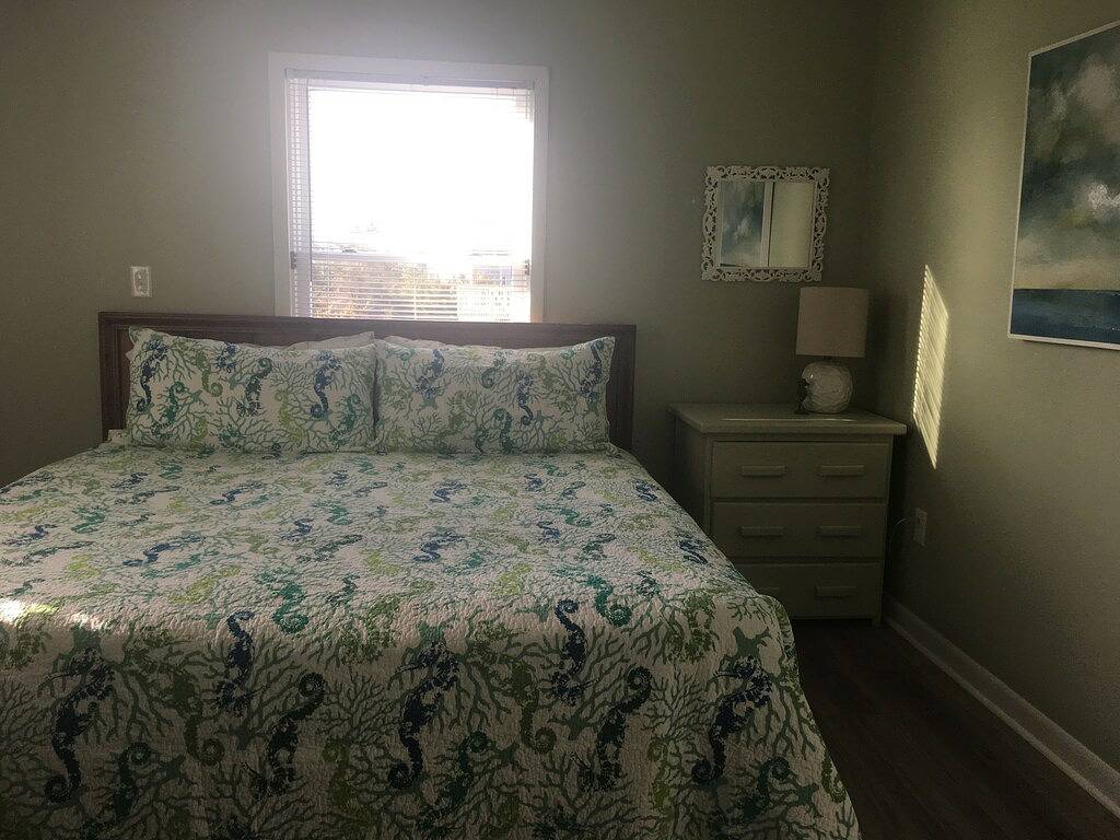 In Kürze wird Ihre bevorzugte Strandvermietung, die beste Veranda überhaupt, und Ihr Hund ist willkommen in Salvo, Pamlico Sound