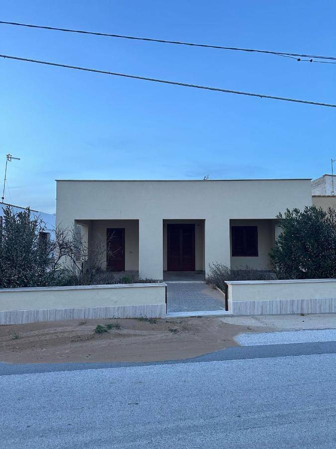 Location de vacances pour 4 personnes, avec terrasse à Tre Fontane